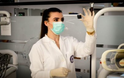 
Теперь за свой счет. Медстраховка для украинцев в Чехии и Болгарии станет платной
