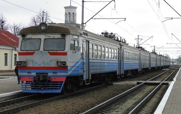
Напрямки курсування приміських поїздів 29 квітня
