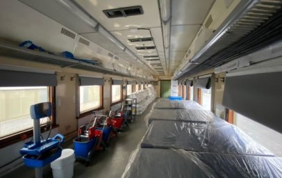 
Минигоспиталь на колесах. В Украине впервые запустили медицинский поезд
