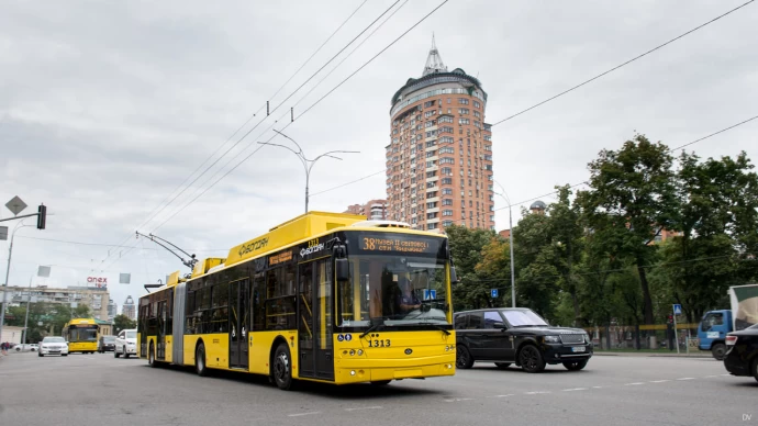 В Соломенском районе Киева изменили движение наземного транспорта