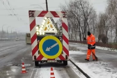 Із 3 до 5 лютого на Набережному шосе частково обмежать рух транспорту
