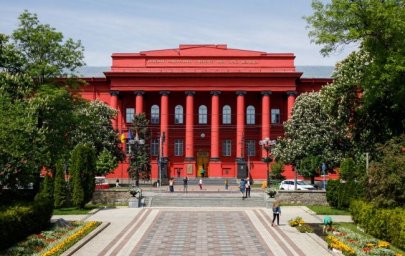
Учеба будет дороже. В Украине стремительно растет стоимость высшего образования: какие цены на 2023
