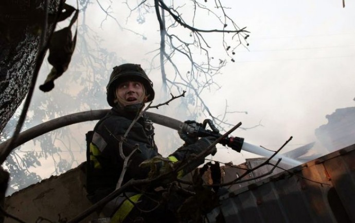 They tried to put out the fire themselves. Two people were injured in a fire near Kiev