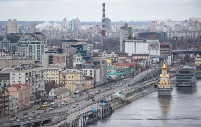
Проезд по двойной оплате? Транспорт в Киеве в тревогу довезет до укрытия

