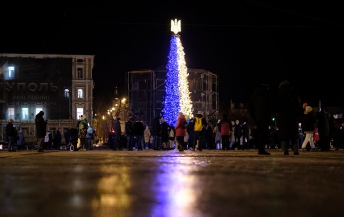 There will be no parties. Klitschko made a statement about the main Christmas tree of Ukraine